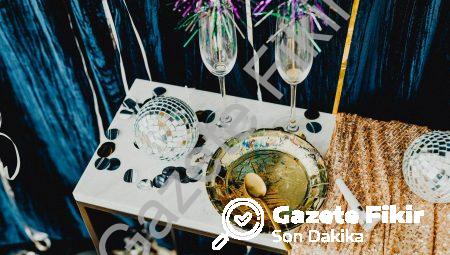  Yılbaşı Süsleri: Partinize Büyülü Bir Dokunuş 