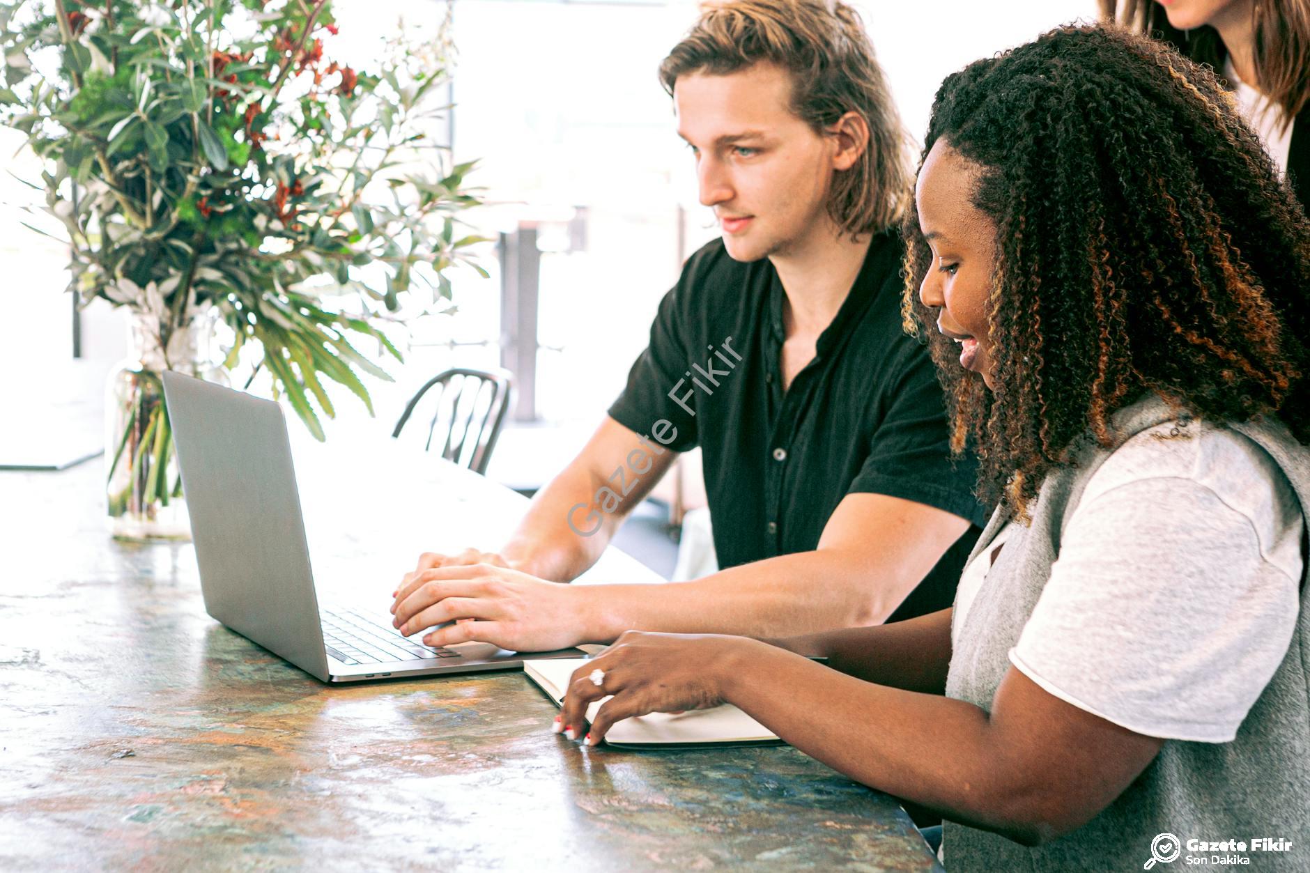 İş Fikirleri: Yaratıcı Projeler ve Karlı Girişimler